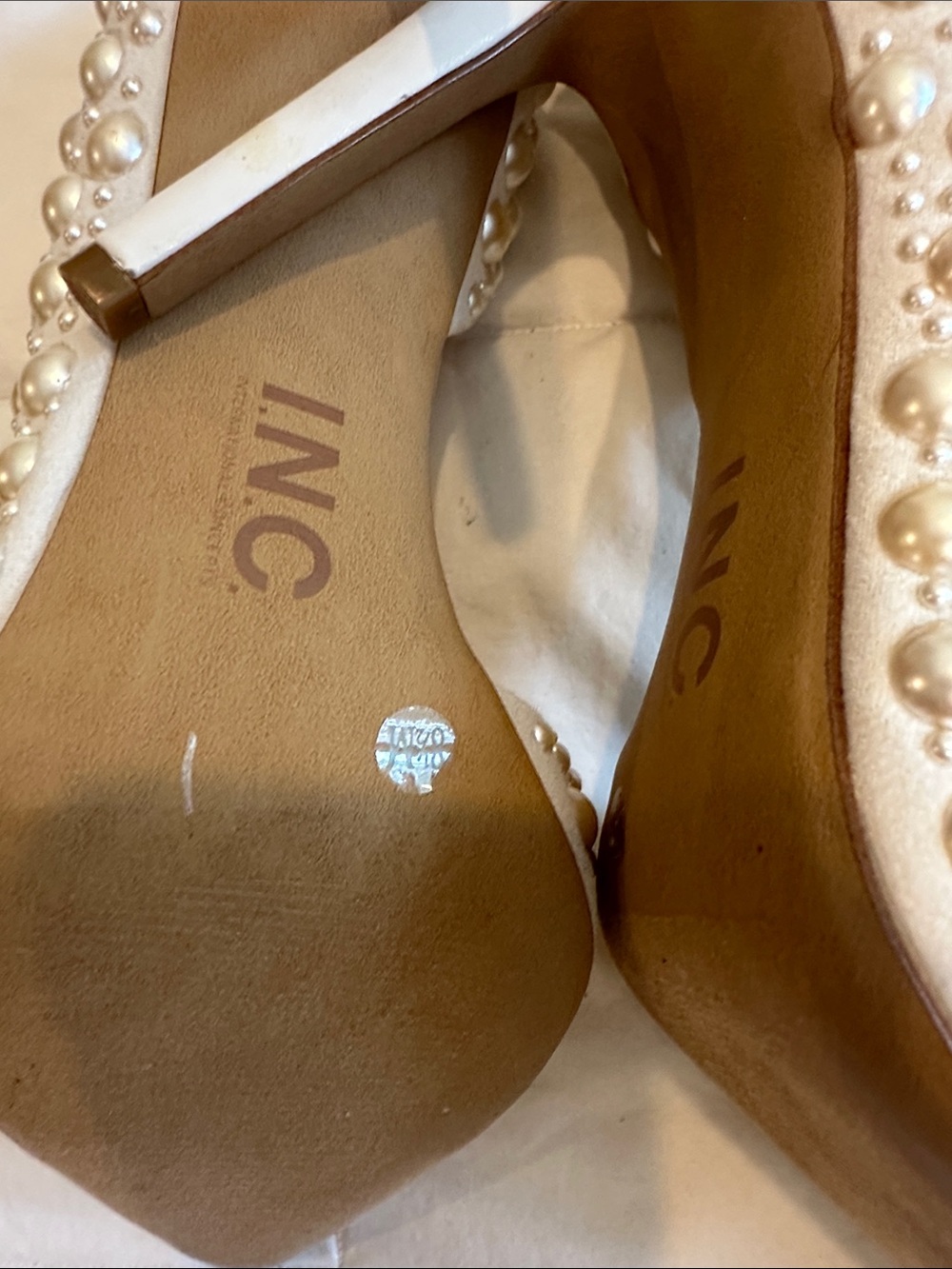 INC International Concepts White Pearl-Embellished Pointed Toe Pumps. Never worn - Picture 5 of 5